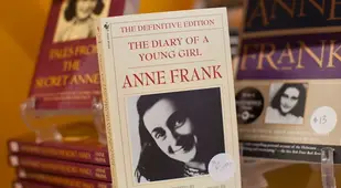 Anne Frank Quotes Book Cover