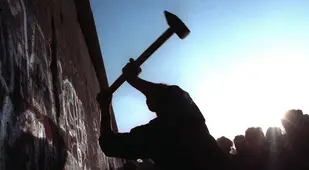 Berlin Wall Axe Up