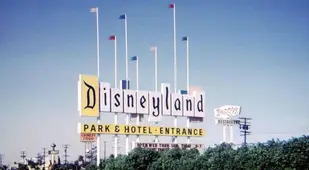Disneyland Entrance Sign