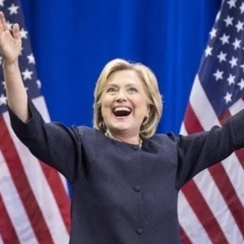 Hillary Clinton Pledges To Have A Cabinet With An Even Gender Split