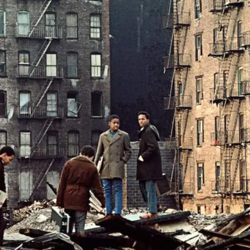 Death, Destruction, And Debt: 41 Photos Of Life In 1970s New York