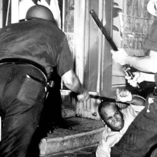 A City On The Brink: 1960s New York In 55 Dramatic Photos