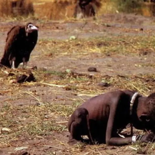 25 Powerful Historical Photos With Surprising Backstories