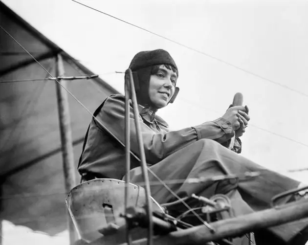 Hélène Dutrieu
