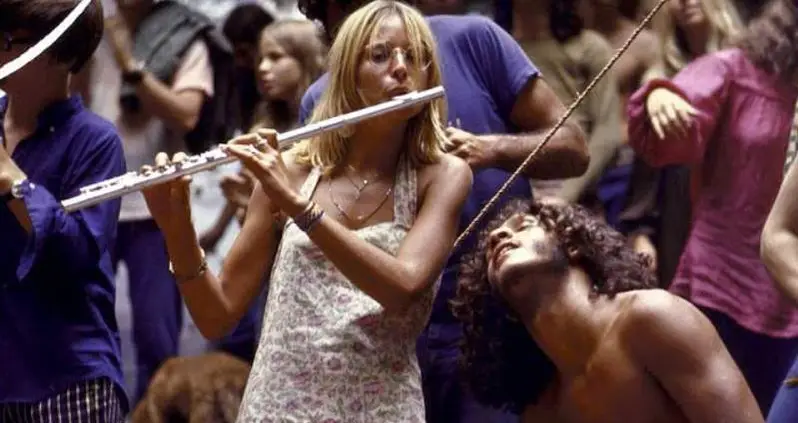 69 Woodstock Photos That Will Take You To The 1960s’ Most Iconic Music Festival