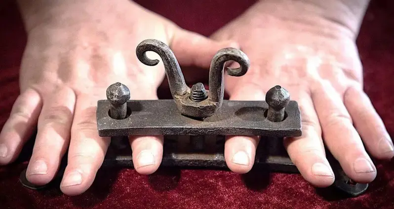 The Brutal History Of The Thumbscrew, The Torture Device That Left Victims With Crushed Fingers And Toes