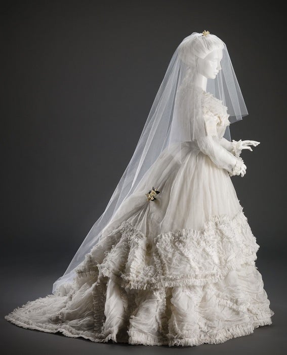 1800s wedding dress