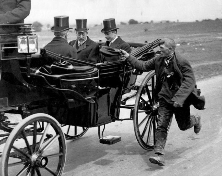 Beggar With King George V
