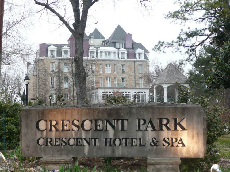 Spookiest Hotels Crescent Today