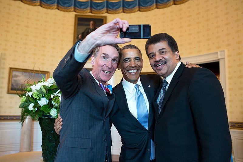 Obama Selfie Surprising Photos of 2014