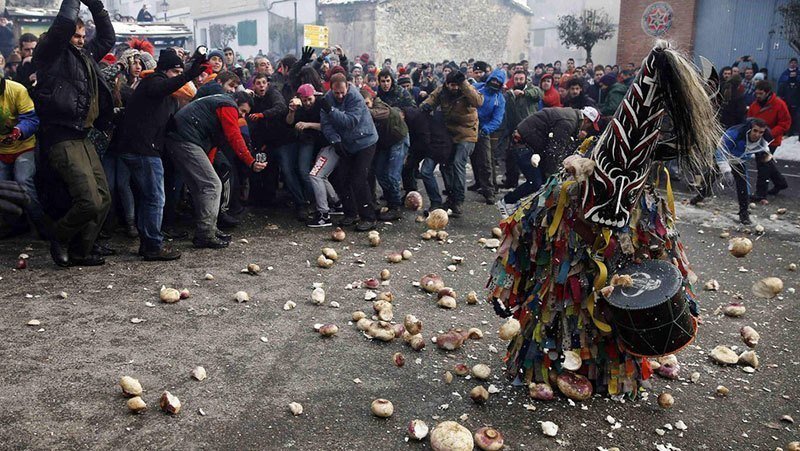 Turnip Throwing in Spain