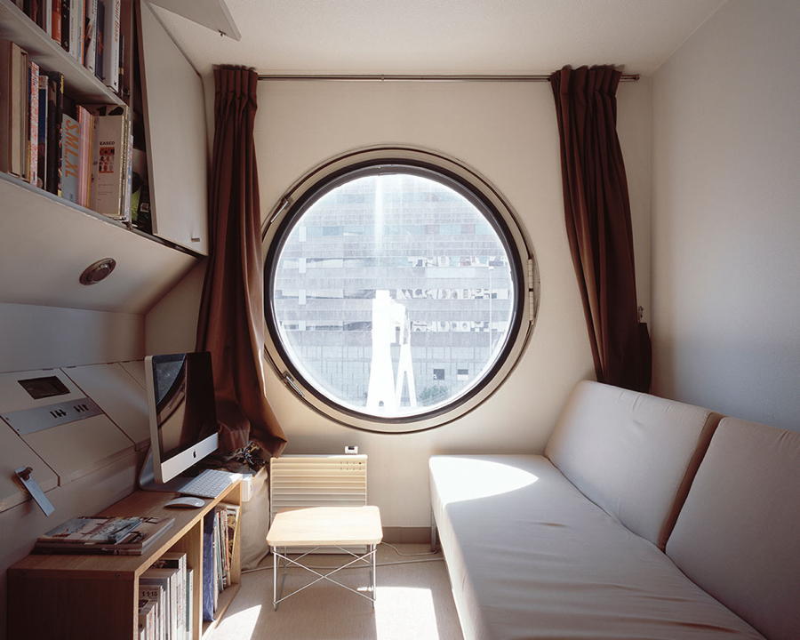 Inside Japanese Cube House