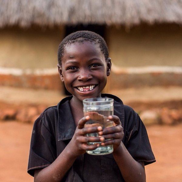Kid Clean Water Smile
