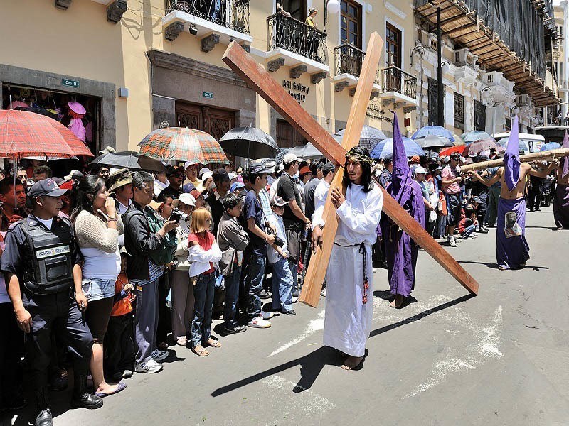 Procession Quito Ecuador