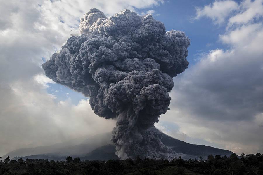 volcanic-eruptions-pictures-guaranteed-to-blow-your-mind