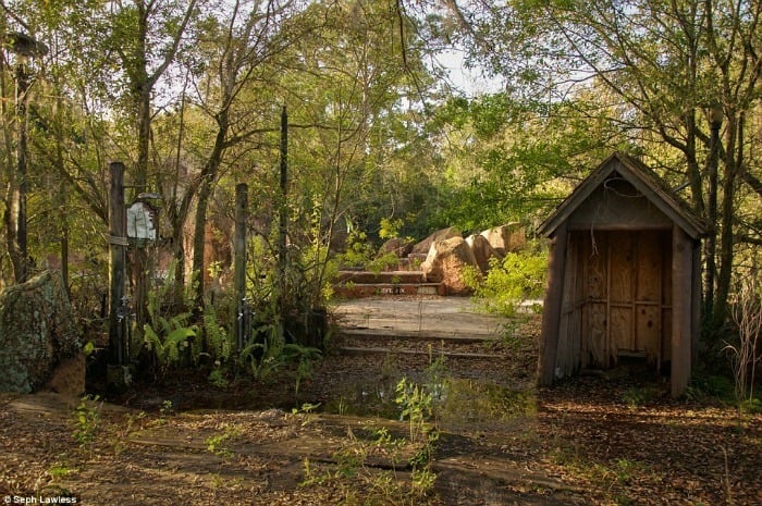 Abandoned Disney 29 Photos Of River Country And Discovery Island