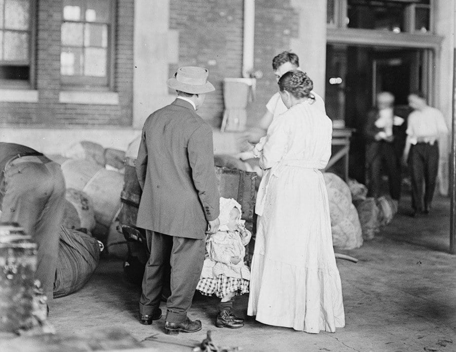 Ellis Island Immigrants 44 Powerful Historical Photos