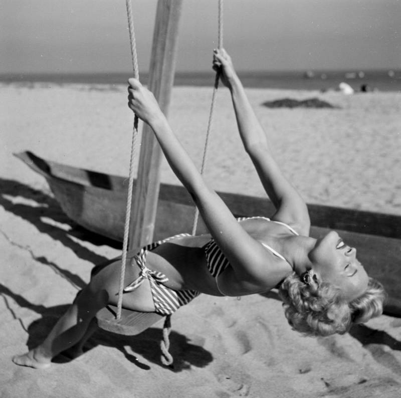 Swingers in pelham al Hot bikini and lingerie.