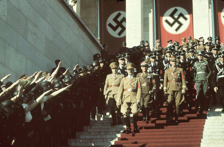 Chilling Photos That Explain The Nazis Rise To Power