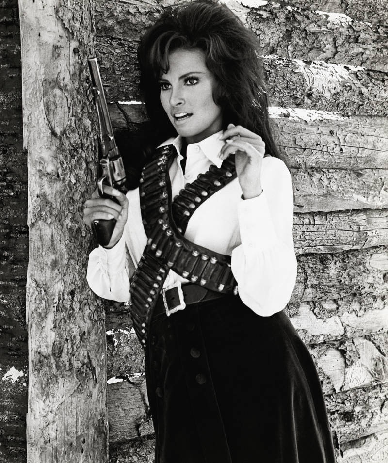 Raquel Welch Pictures Of The Sex Symbol Who Broke The Mold