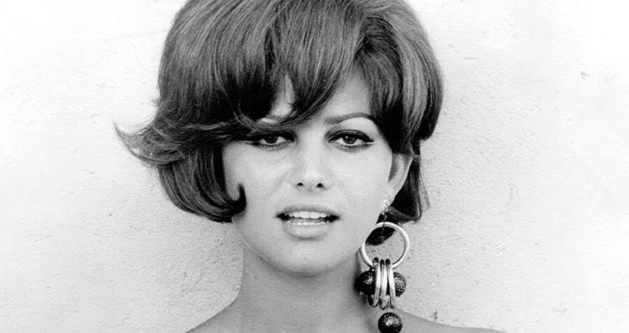 Vintage Photos Of Claudia Cardinale The Ultimate 1960s Sex Symbol