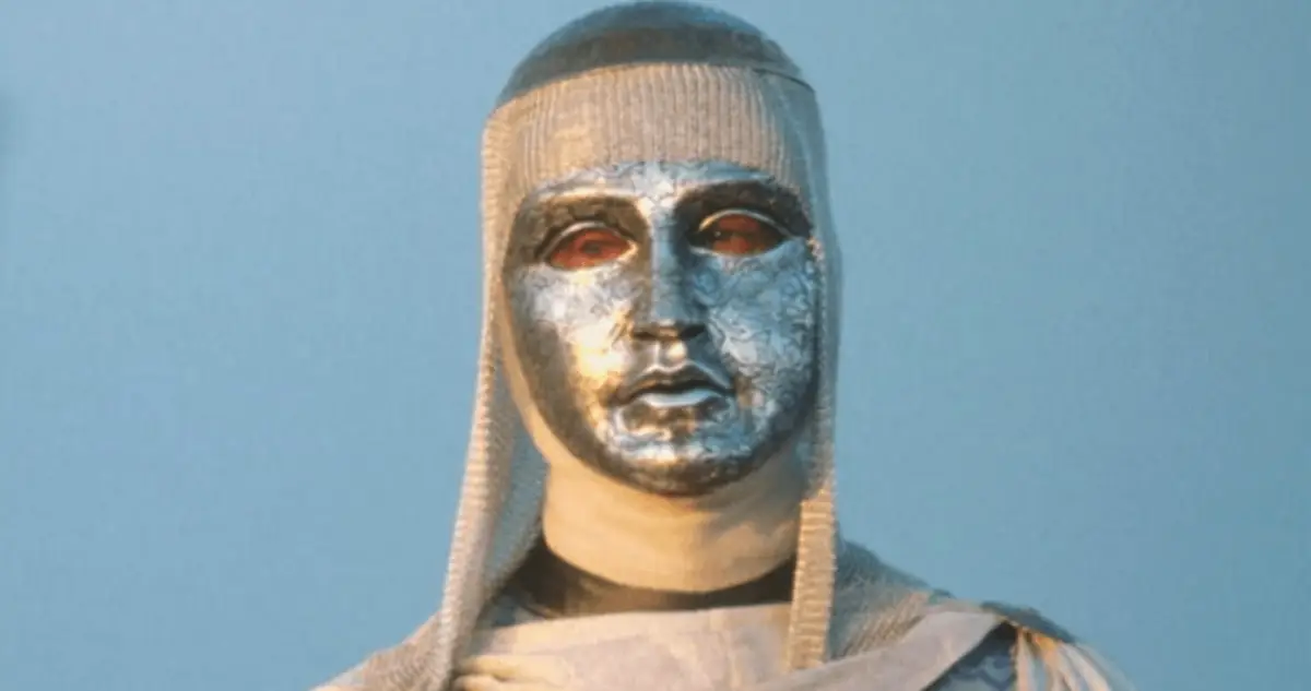 So I found out that Rulers Mask quite references to Baldwin IV