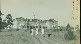 Women At The Stanley Hotel