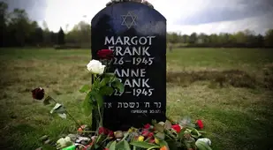 Anne Frank Quotes Gravestone Flowers