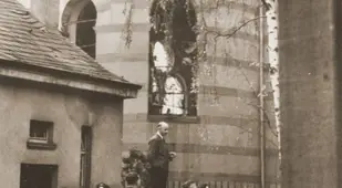 Nazi Officials Inspect Synagogue
