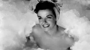 Jane Russell In The Bathtub