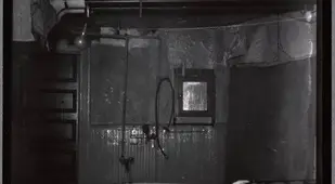 Room With Bathtub And Bed