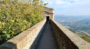 Castello Di Montebello Walkway