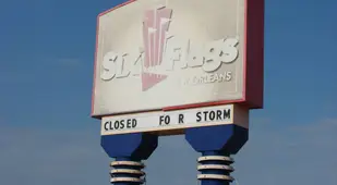 Six Flags Sign