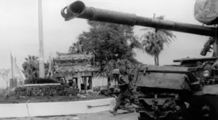 Marines Clearing Buildings During The Battle Of Hue