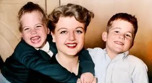 Angela Lansbury With Her Children