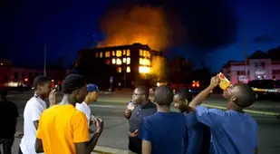 Detroit People Burning Building