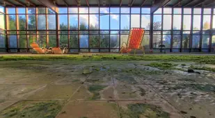 Grossingers Chairs Windows