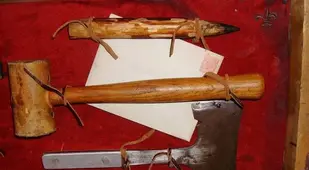 Vampire Kit Axe