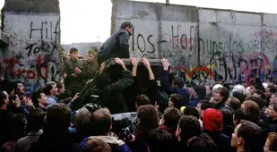 Famous Photos Berlin Wall