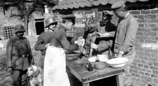 Military Personnel During The Flu Pandemic