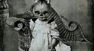 Creepy Vintage Halloween Costumes Wicker Chair