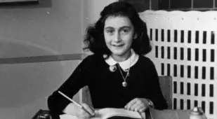 Anne Frank Quotes Desk Chair