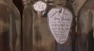 Amy Winehouse Poop