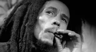 Bob Marley Smoking
