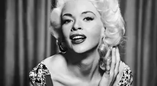 Pinup Girl Jayne Mansfield