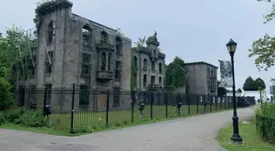 Roosevelt Island Smallpox Hospital Fences