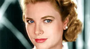 Grace Kelly Wearing Pearls