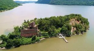 Aerial Bannerman Island