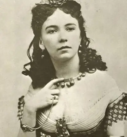 Cora Pearl