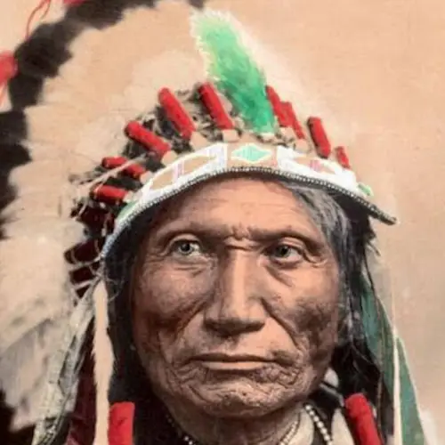 44 Historic Photos Of Native Americans Brought To Life In Striking Color